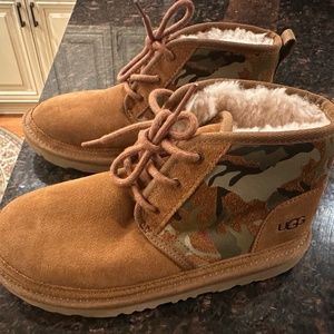 Neumal Uggs